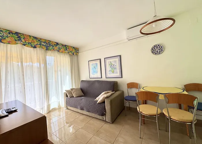 Apartsalou Penedes Salou