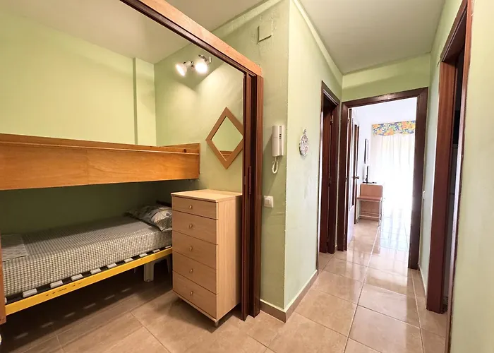 Apartsalou Penedes * Salou